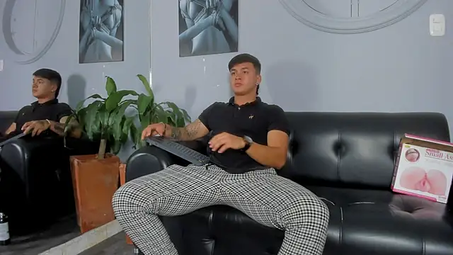 Cristopher strong online show from 02/16/25, 10:54