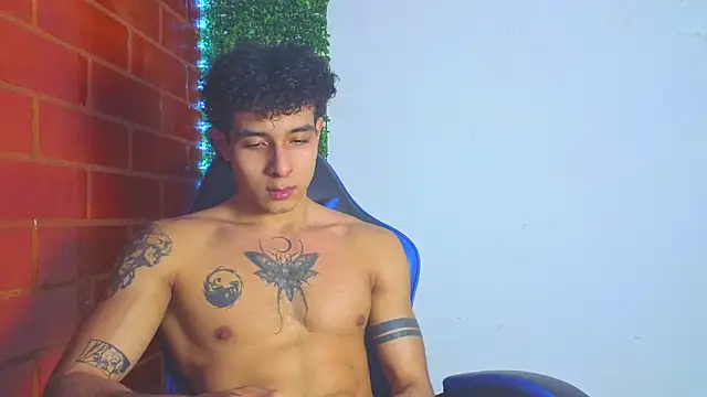 Demitryo online show from 02/19/26, 06:42