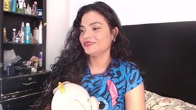 lolaa staars online show from 02/28/25, 03:26