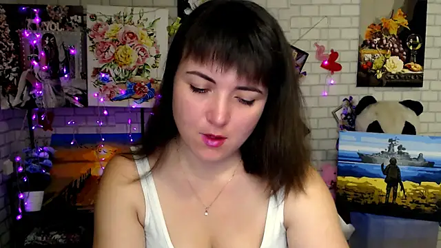 Darina M  online show from 11/30/25, 04:27