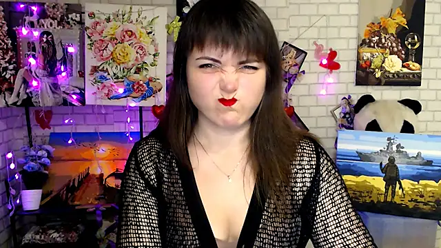 Darina M  online show from 12/14/25, 05:35