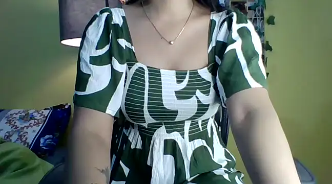 Snapshot of Nicole-wallace chatting on 01/18/25, 01:29 Nicole-wallace online show from 01/18/25, 01:29