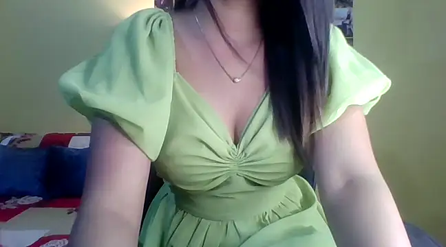 Snapshot of Nicole-wallace chatting on 02/03/25, 01:30 Nicole-wallace online show from 02/03/25, 01:30