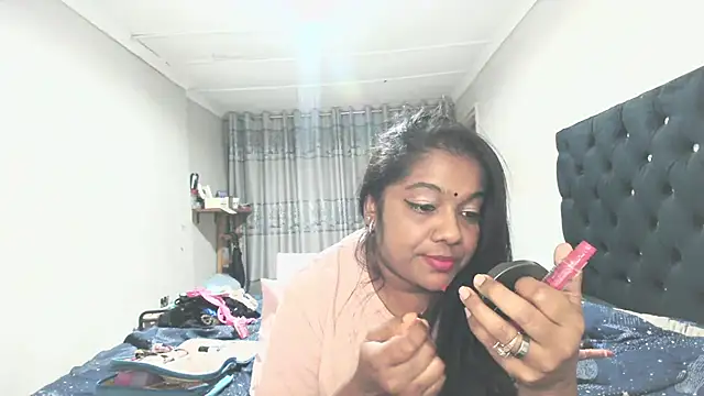 Snapshot of Indianmayaxoxo chatting on 06/08/26, 04:40 Indianmayaxoxo online show from 06/08/26, 04:40