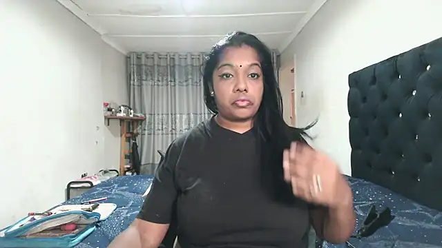 Snapshot of Indianmayaxoxo chatting on 07/20/26, 12:40 Indianmayaxoxo online show from 07/20/26, 12:40