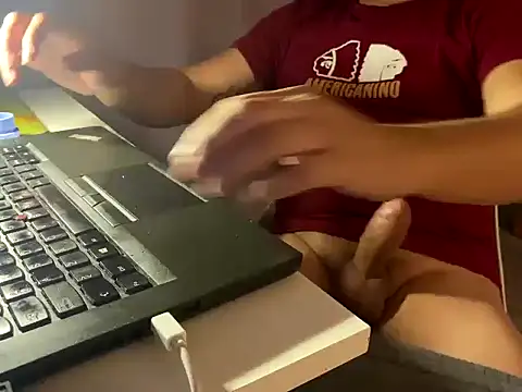 tomazu11 online show from 04/20/26, 03:42