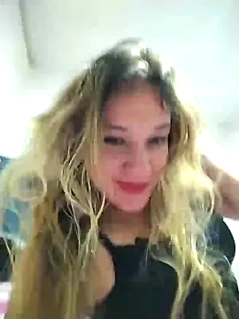 Snapshot of ELEKTRA_LUXURY chatting on 12/04/24, 01:14 ELEKTRA LUXURY online show from 12/04/24, 01:14
