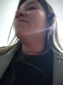 Snapshot of ELEKTRA_LUXURY chatting on 03/03/25, 02:47 ELEKTRA LUXURY online show from 03/03/25, 02:47