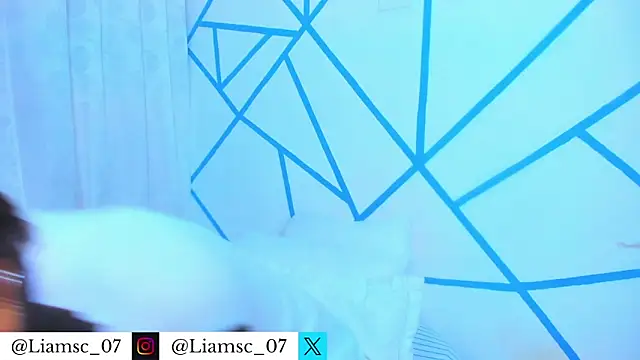 liam scott77 online show from 11/24/25, 11:04