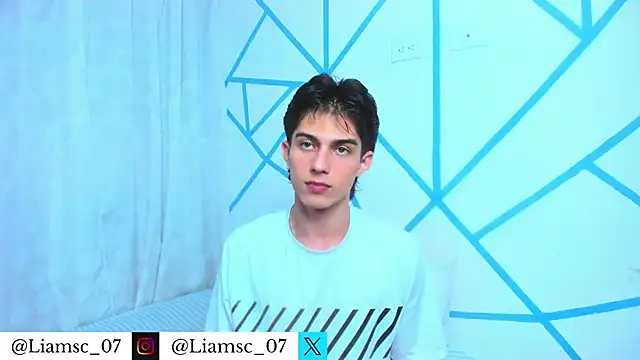 Snapshot of liam_scott77 chatting on 06/09/26, 08:42 liam scott77 online show from 06/09/26, 08:42