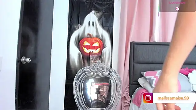 sara maisa online show from 10/22/25, 08:08