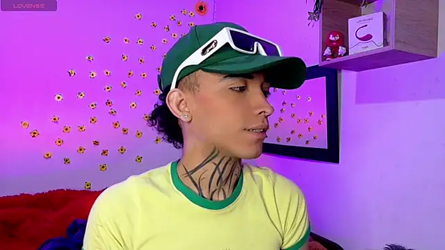 Snapshot of Micaela_Rangel chatting on 03/06/26, 04:53 Micaela Rangel online show from 03/06/26, 04:53