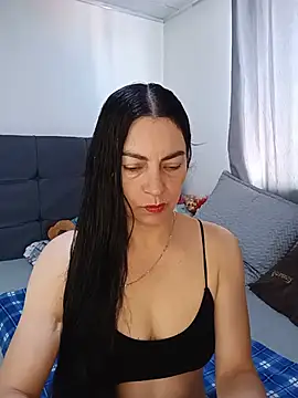 Snapshot of renata_hot1 chatting on 06/16/26, 07:38 renata hot1 online show from 06/16/26, 07:38