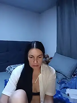 Snapshot of renata_hot1 chatting on 06/19/26, 02:16 renata hot1 online show from 06/19/26, 02:16