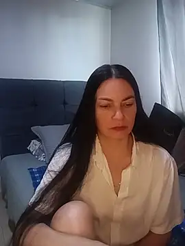 Snapshot of renata_hot1 chatting on 07/22/26, 08:44 renata hot1 online show from 07/22/26, 08:44