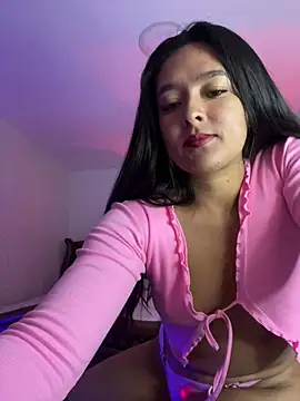 Snapshot of cristina1800 chatting on 06/07/26, 04:27 cristina1800 online show from 06/07/26, 04:27