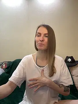 Snapshot of RachelBelI chatting on 12/13/24, 11:17 RachelBelI online show from 12/13/24, 11:17