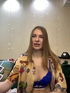 Snapshot of RachelBelI chatting on 02/02/25, 11:21 RachelBelI online show from 02/02/25, 11:21