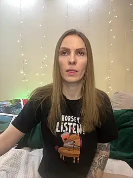 Snapshot of RachelBelI chatting on 02/19/25, 11:14 RachelBelI online show from 02/19/25, 11:14
