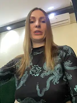 Snapshot of RachelBelI chatting on 03/01/25, 02:15 RachelBelI online show from 03/01/25, 02:15