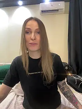 Snapshot of RachelBelI chatting on 03/14/25, 11:11 RachelBelI online show from 03/14/25, 11:11