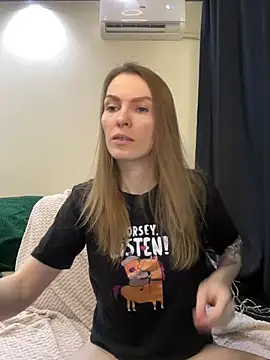 Snapshot of RachelBelI chatting on 03/16/25, 11:14 RachelBelI online show from 03/16/25, 11:14