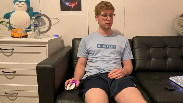 BlueEyedTallGuy94 online show from 12/14/24, 05:07