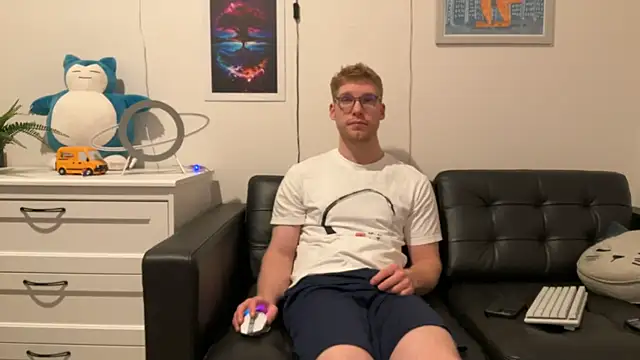 BlueEyedTallGuy94 online show from 12/14/24, 10:50