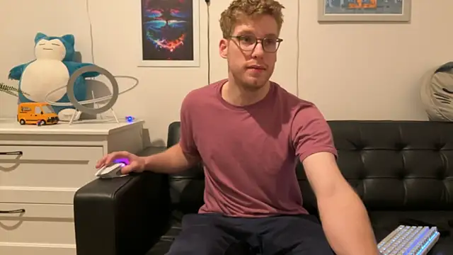 BlueEyedTallGuy94 online show from 01/01/25, 02:41