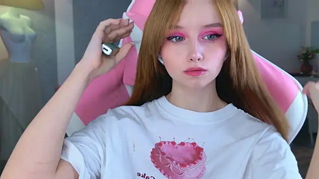 b4by LoL1 online show from 11/16/25, 04:34