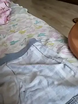 Grig1982 online show from 10/16/25, 06:14