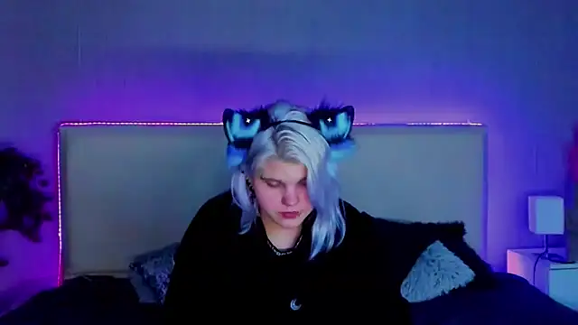 JoannLowe online show from 02/11/25, 12:17