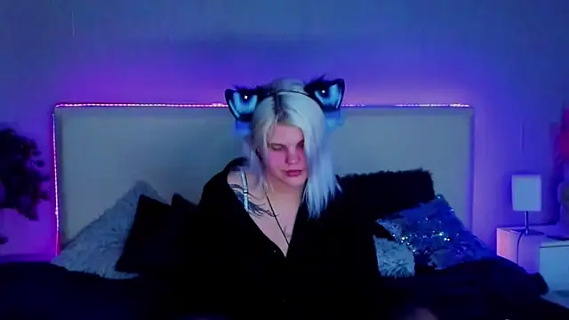 JoannLowe online show from 02/26/25, 11:26