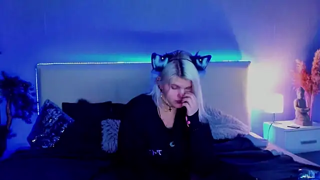 JoannLowe online show from 03/16/25, 09:05