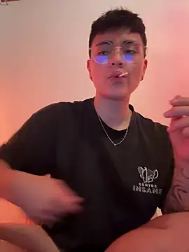 Ashley Chriss online show from 12/22/24, 08:49