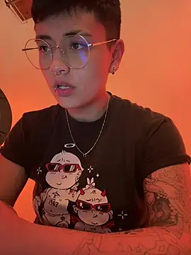 Ashley Chriss online show from 12/23/24, 06:44