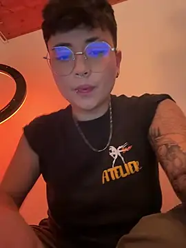 Ashley Chriss online show from 01/18/25, 12:24