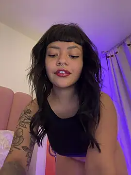 Ashley Chriss online show from 02/09/25, 01:55