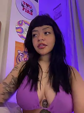 Ashley Chriss online show from 02/21/25, 04:51