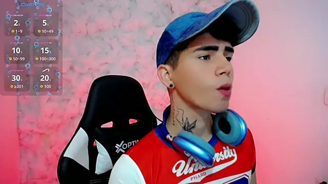 Tayson Rivers online show from 11/10/25, 07:35