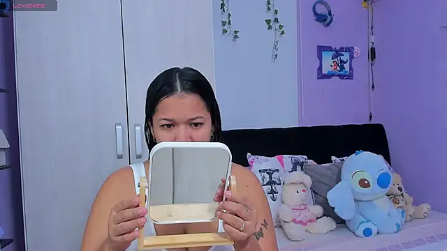 sara mendez2 online show from 09/19/25, 12:02