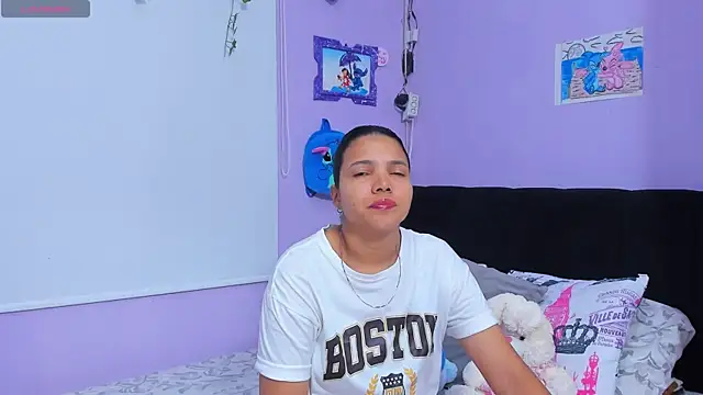 sara mendez2 online show from 10/04/25, 10:52