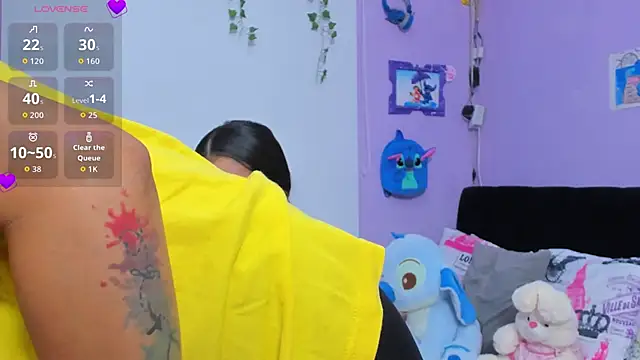 sara mendez2 online show from 10/11/25, 12:21