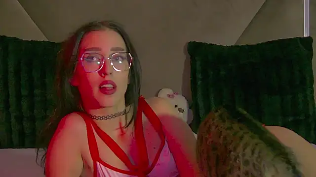 AishaHummer online show from 12/03/25, 09:02