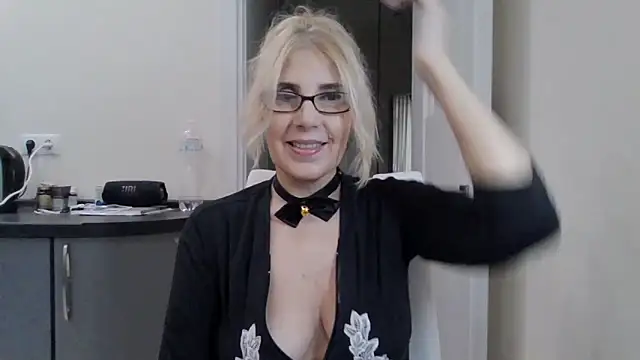 sweet raspberry online show from 12/21/24, 10:17