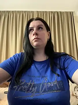 Snapshot of Evelinia chatting on 02/07/25, 01:53 Evelinia online show from 02/07/25, 01:53