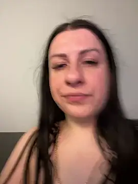 Snapshot of Evelinia chatting on 03/03/25, 01:53 Evelinia online show from 03/03/25, 01:53