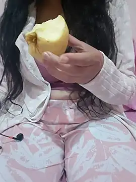 Liyan- online show from 11/24/25, 10:31