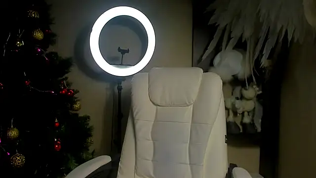 foxy blond online show from 12/19/25, 12:39