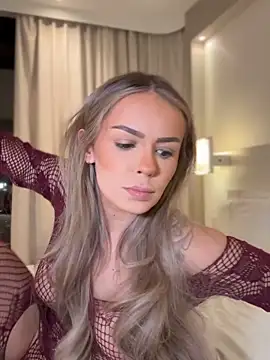 HotBella- online show from 02/15/26, 06:04